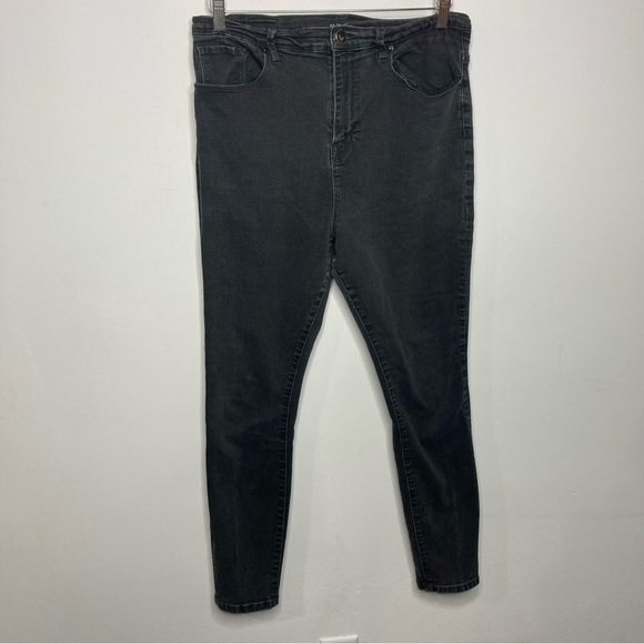 BDG super high rise twig ankle black jeans size 32 - Picture 1 of 9